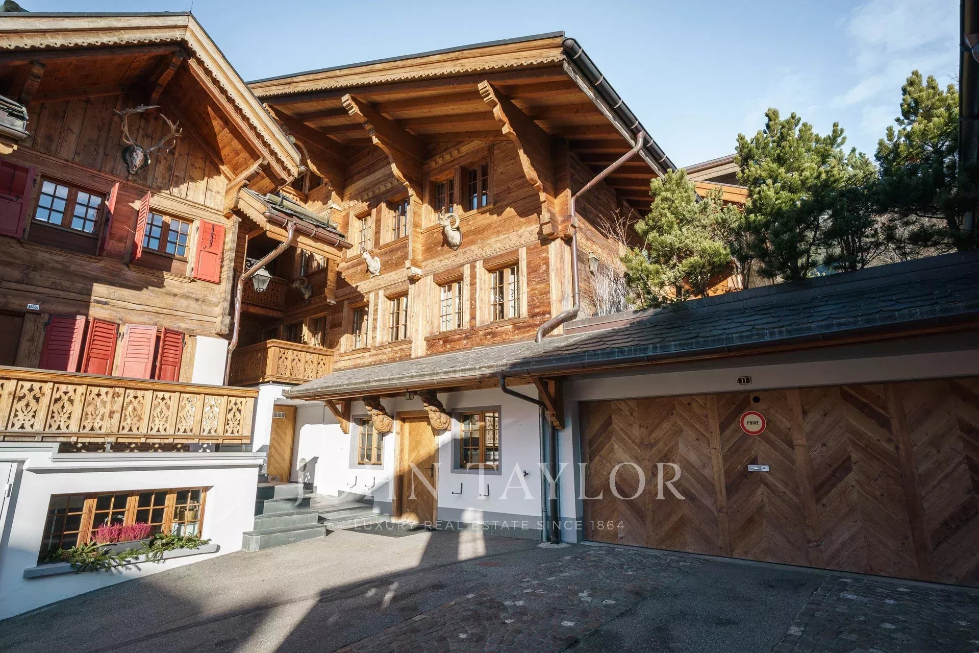 Ad Sale Chalet Rougemont (1659) refV0580GS