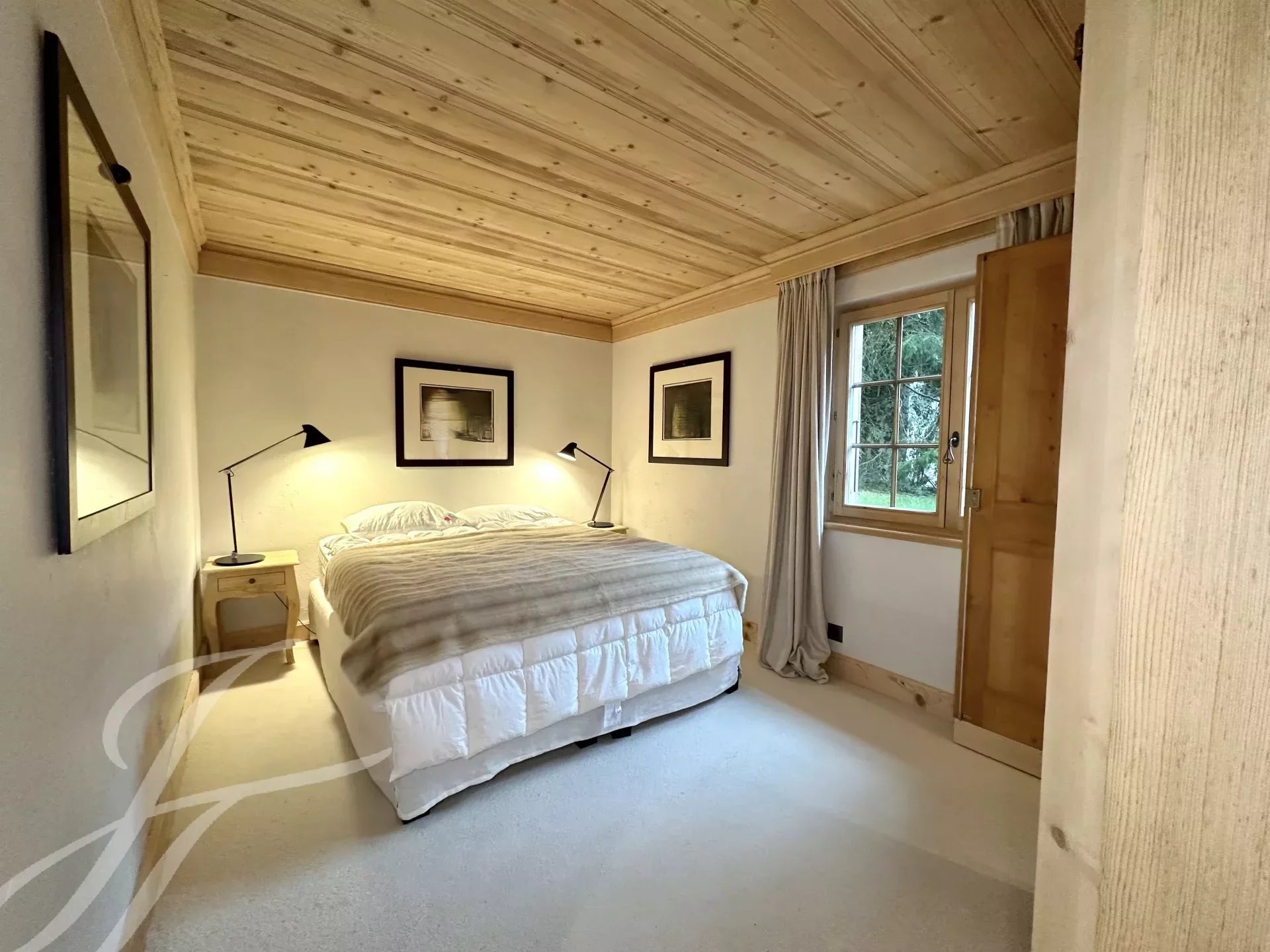 Ad Sale Chalet Rougemont (1659), 13.5 Rooms refV0814GS