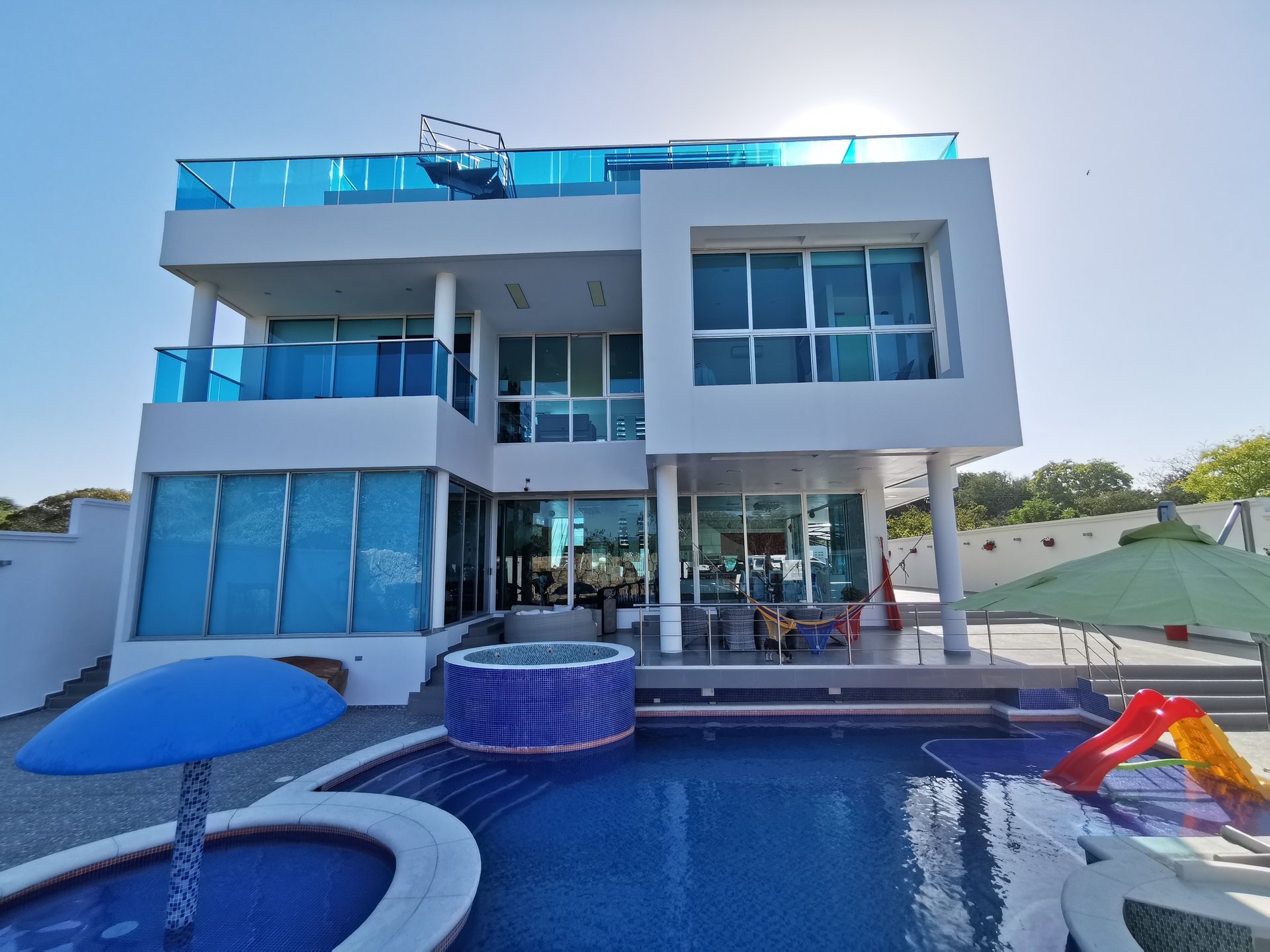 Ad Sale Cottage Barranquilla (080003) refV0139CI