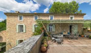 Sale Farm Saint-Saturnin-lès-Apt