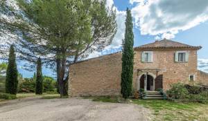 Sale Farm Saint-Saturnin-lès-Apt