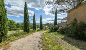 Sale Farm Saint-Saturnin-lès-Apt