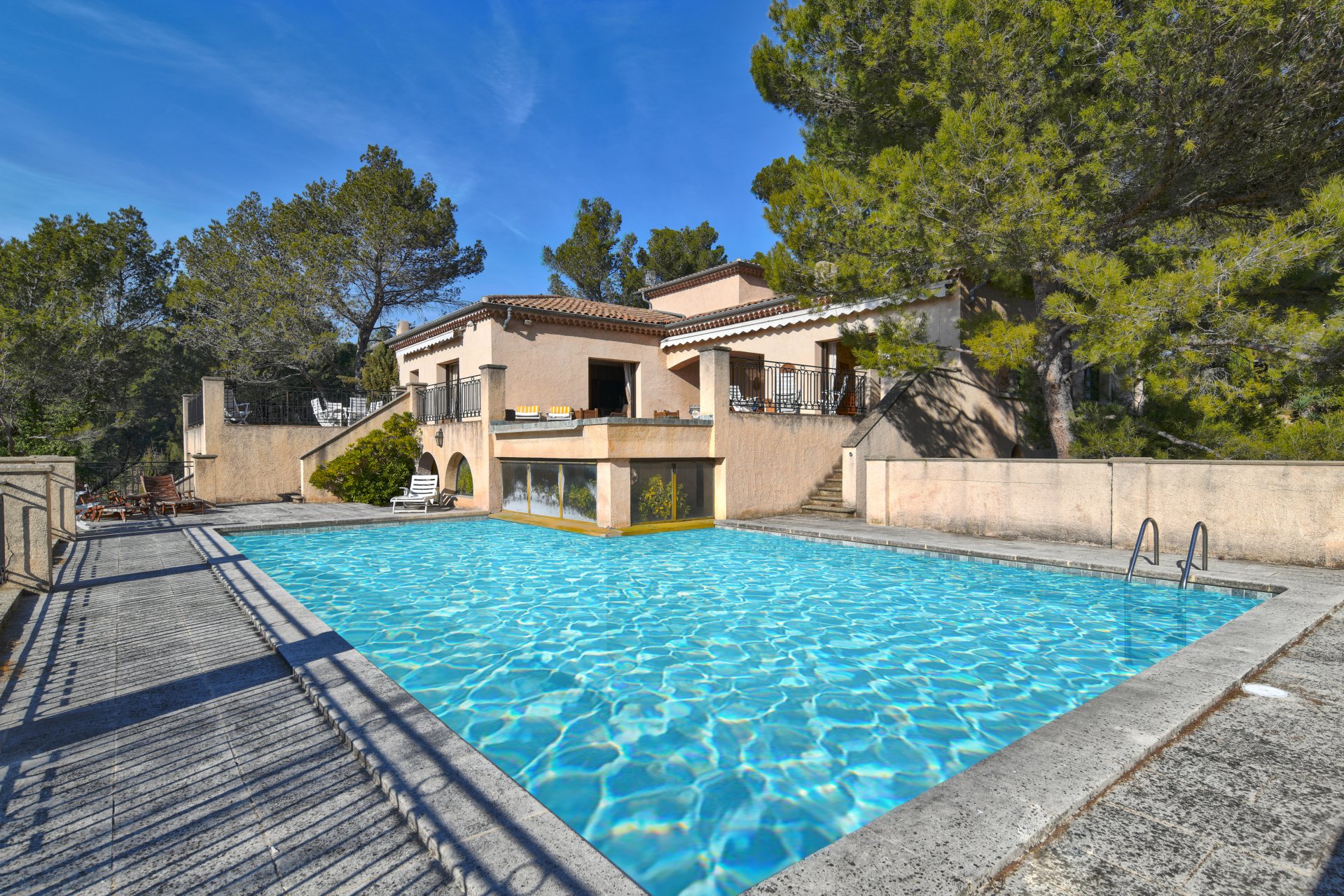 Ad Sale House AixenProvence (13100), 14 Rooms refV1763AP