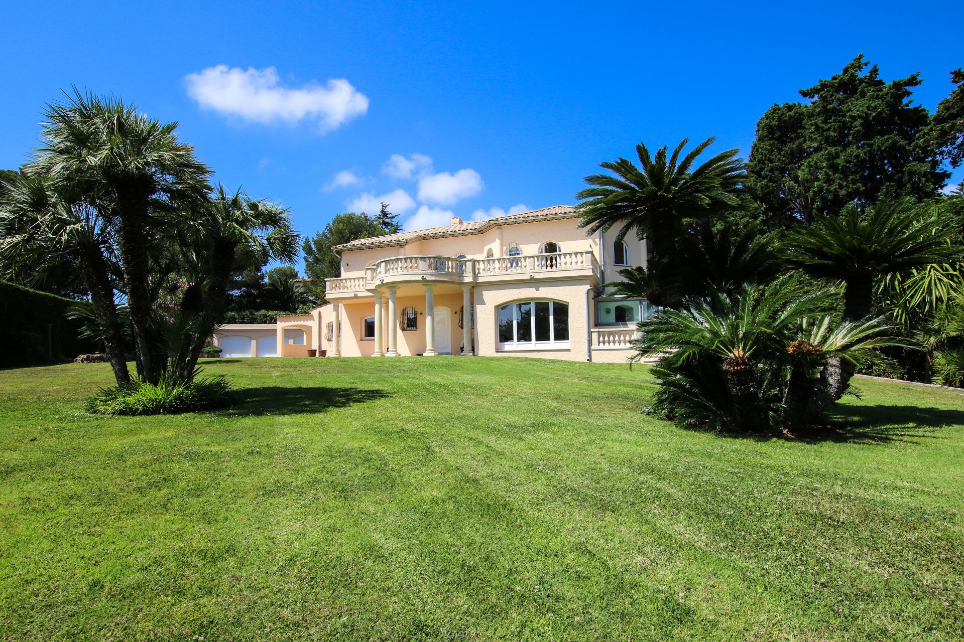 Ad Sale House Cap d'Antibes (06160), 7 Rooms refV0113AN