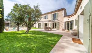 Sale House Eygalières