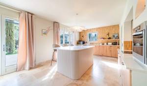 Sale House Eygalières