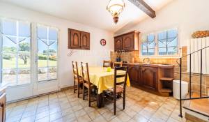 Sale House Goult