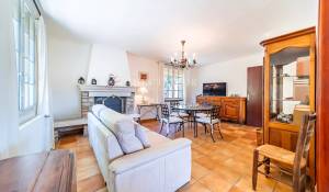 Sale House Goult