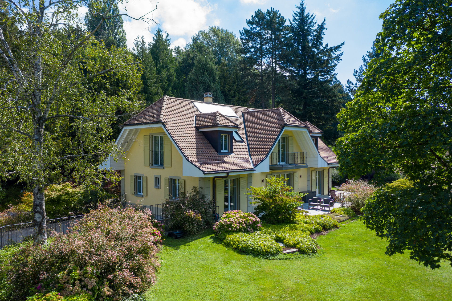 Ad Sale House JouxtensMézery (1008), 8 Rooms refV0202LS