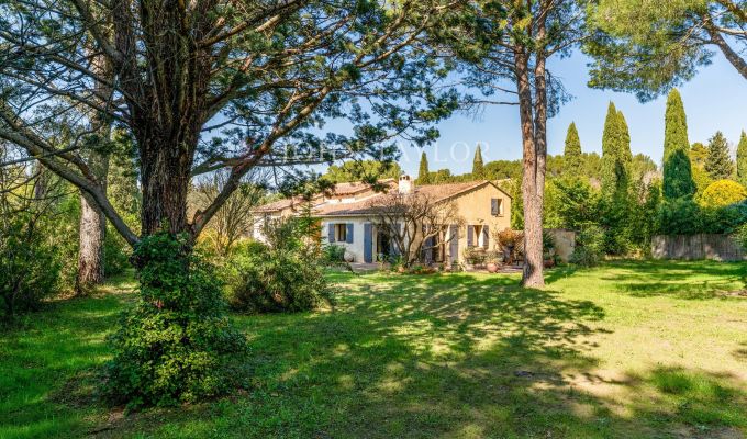 Sale House L'Isle-sur-la-Sorgue