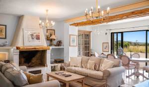 Sale House La Caleta