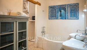Sale House La Caleta