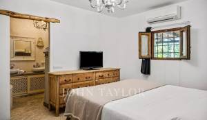 Sale House La Caleta