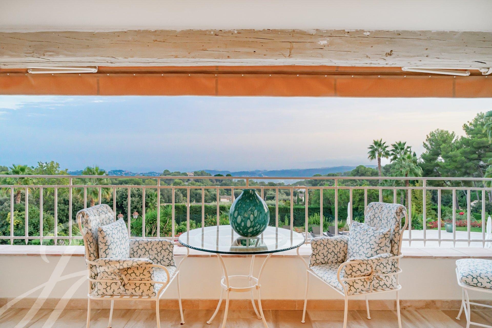 Ad Sale House La CollesurLoup (06480), 14.0 Rooms refV1241CO