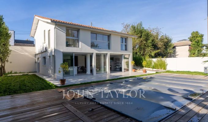 Sale House Le Bouscat