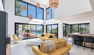 Sale House Mandelieu-la-Napoule