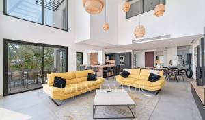 Sale House Mandelieu-la-Napoule