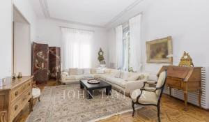 Sale House Marseille 8ème