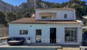 Sale House Marseille 9ème