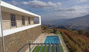 Sale House Mesão Frio (Santo André)