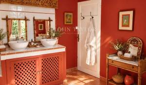 Sale House Orgon