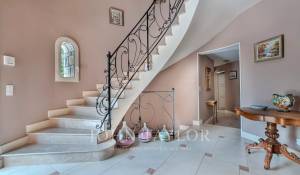 Sale House Roquefort-les-Pins