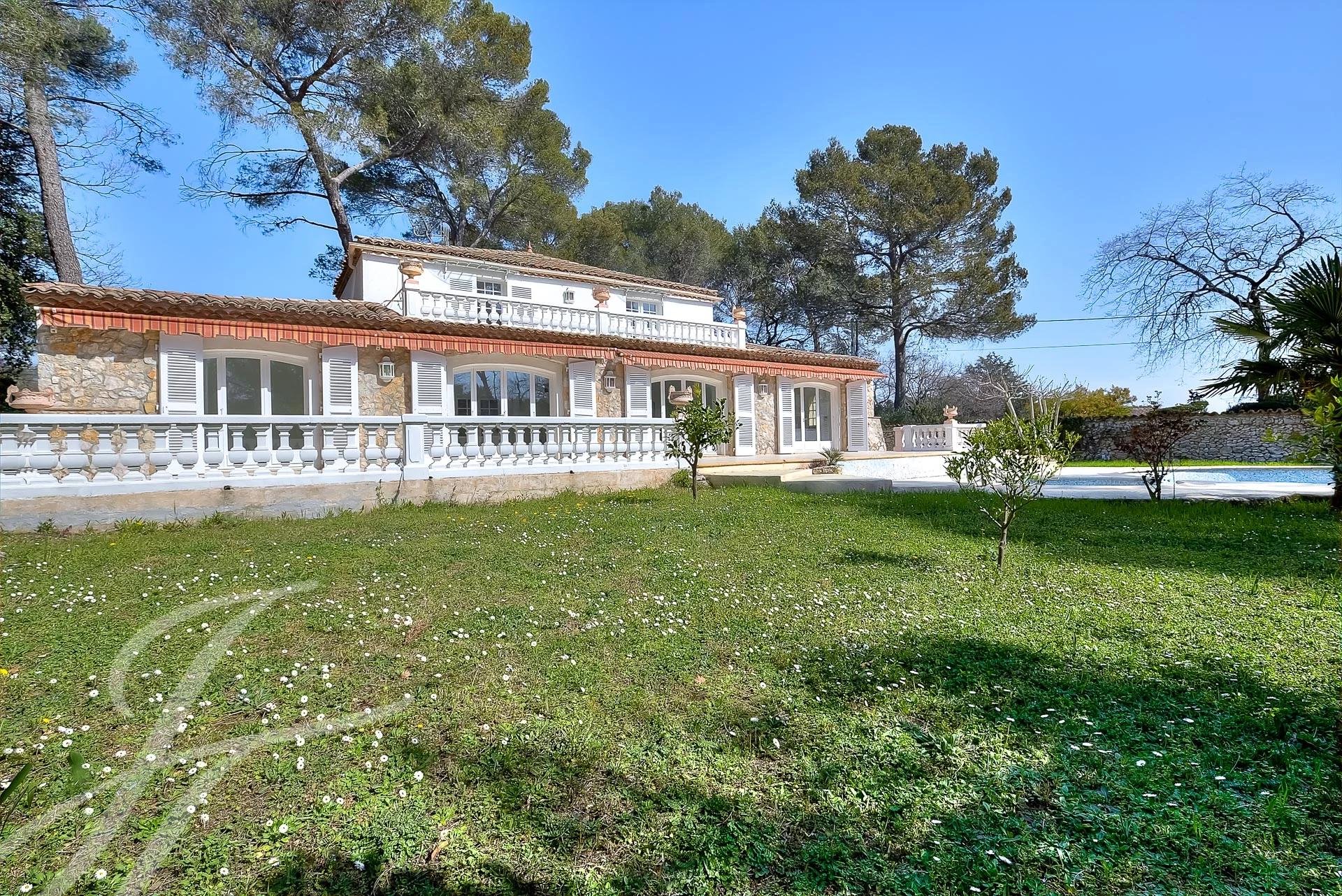 Ad Sale House RoquefortlesPins (06330), 5.0 Rooms refV0767MGS