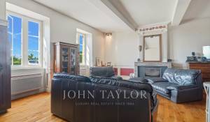 Sale House Roussillon