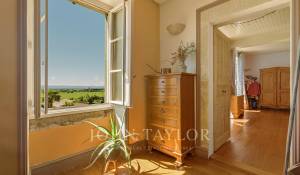 Sale House Roussillon
