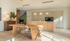 Sale House Valbonne