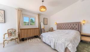 Sale House Valbonne