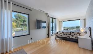 Sale House Valbonne