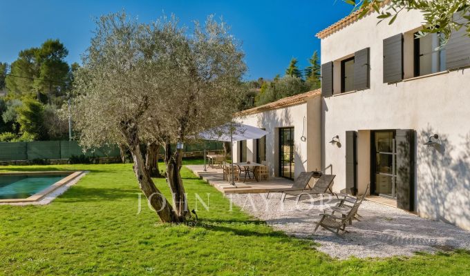 Sale House Valbonne