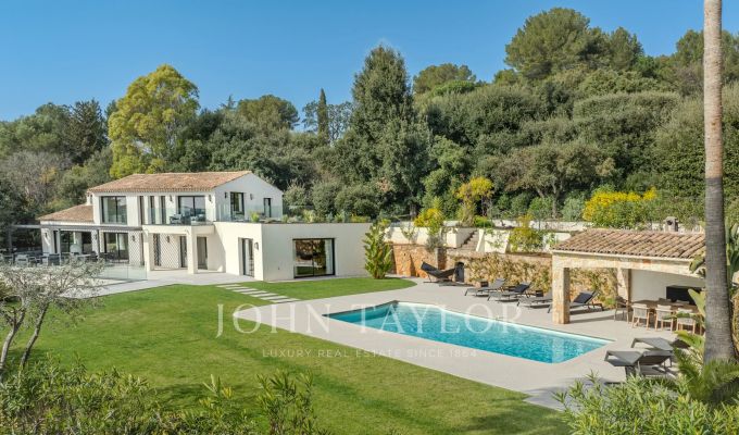Sale House Valbonne