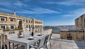Sale House Valletta