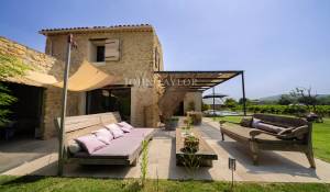 Sale House Vaugines