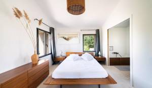 Sale House Vaugines