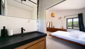 Sale House Vaugines