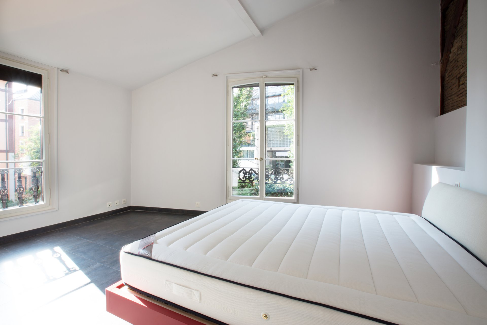 Ad Sale Mansion Genève EauxVivesLac (1207), 8 Rooms refV0572GE