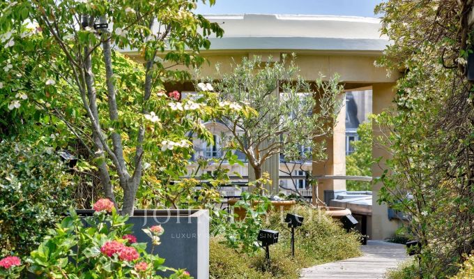 Sale Mansion Paris 16ème