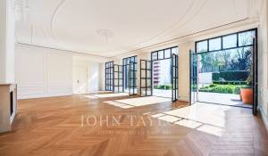 Sale Mansion Paris 7ème