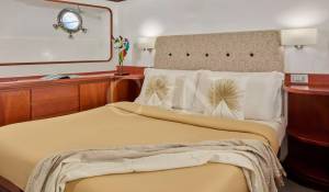 Sale Motor Yacht 
