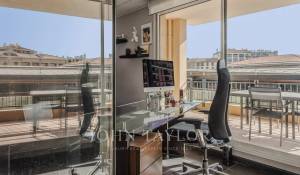Sale Office Aix-en-Provence