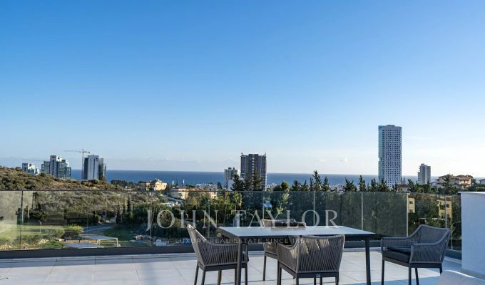 Sale Penthouse Mouttagiaka