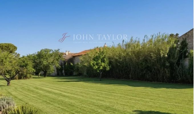 Sale Plot of land Mouriès