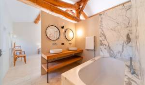 Sale Property Bonnieux