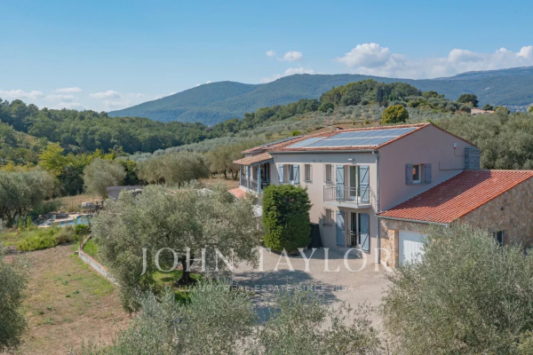 Ad Sale Property Châteauneuf Grasse 06740 9 Rooms Ref V3309mgs