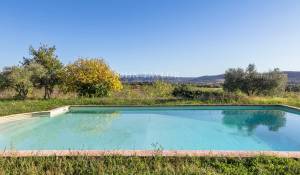 Sale Property Cucuron