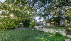 Sale Property Cucuron