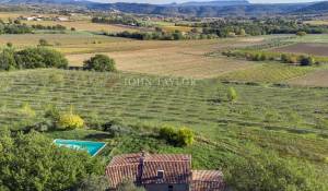 Sale Property Cucuron